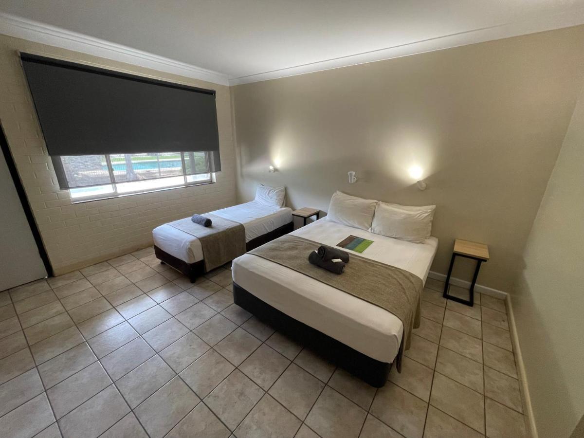 קתרין Pine Tree Motel מראה חיצוני תמונה