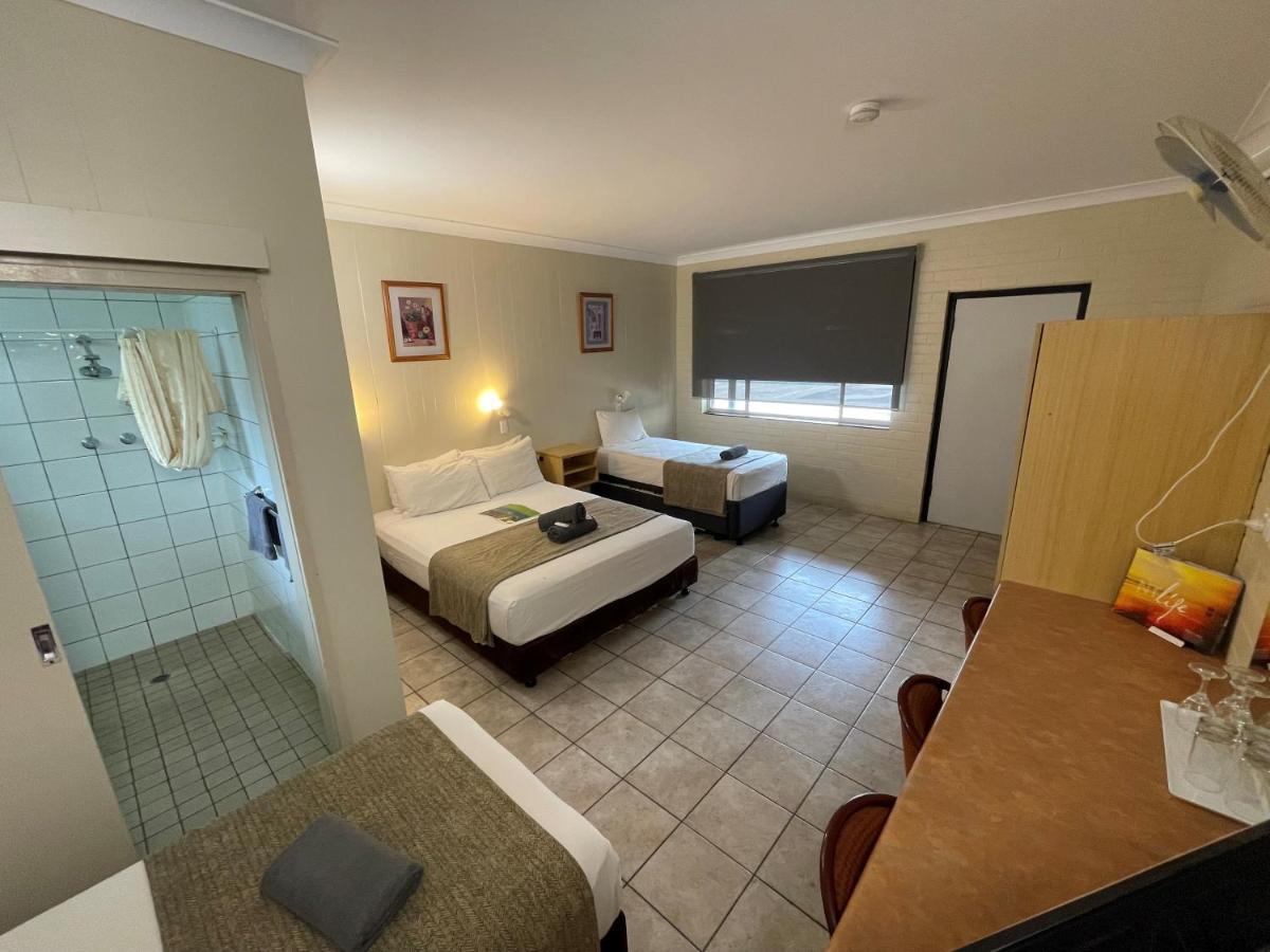 קתרין Pine Tree Motel מראה חיצוני תמונה