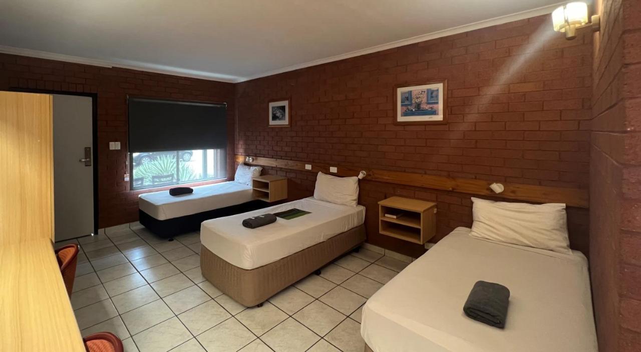 קתרין Pine Tree Motel מראה חיצוני תמונה