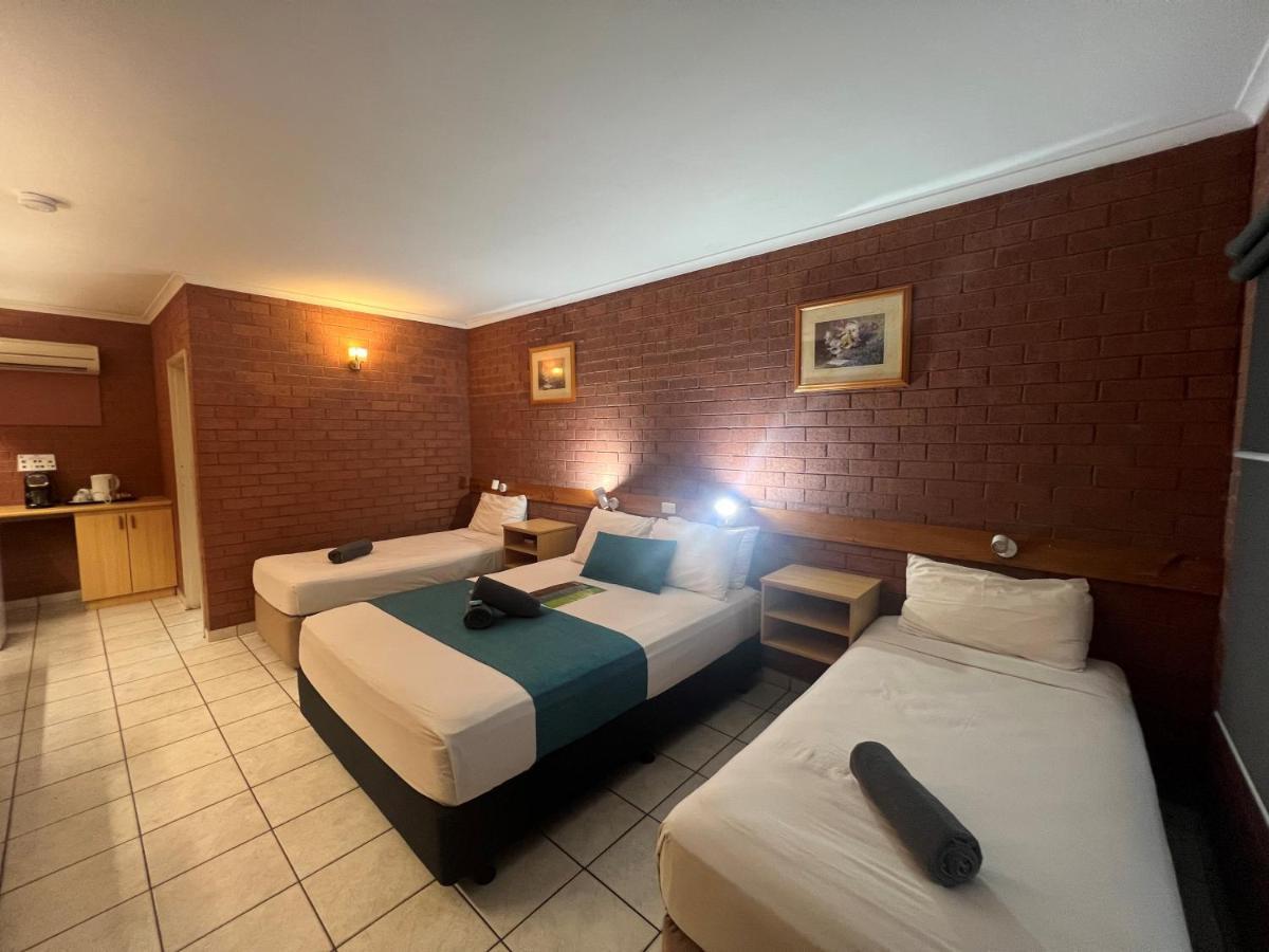 קתרין Pine Tree Motel מראה חיצוני תמונה