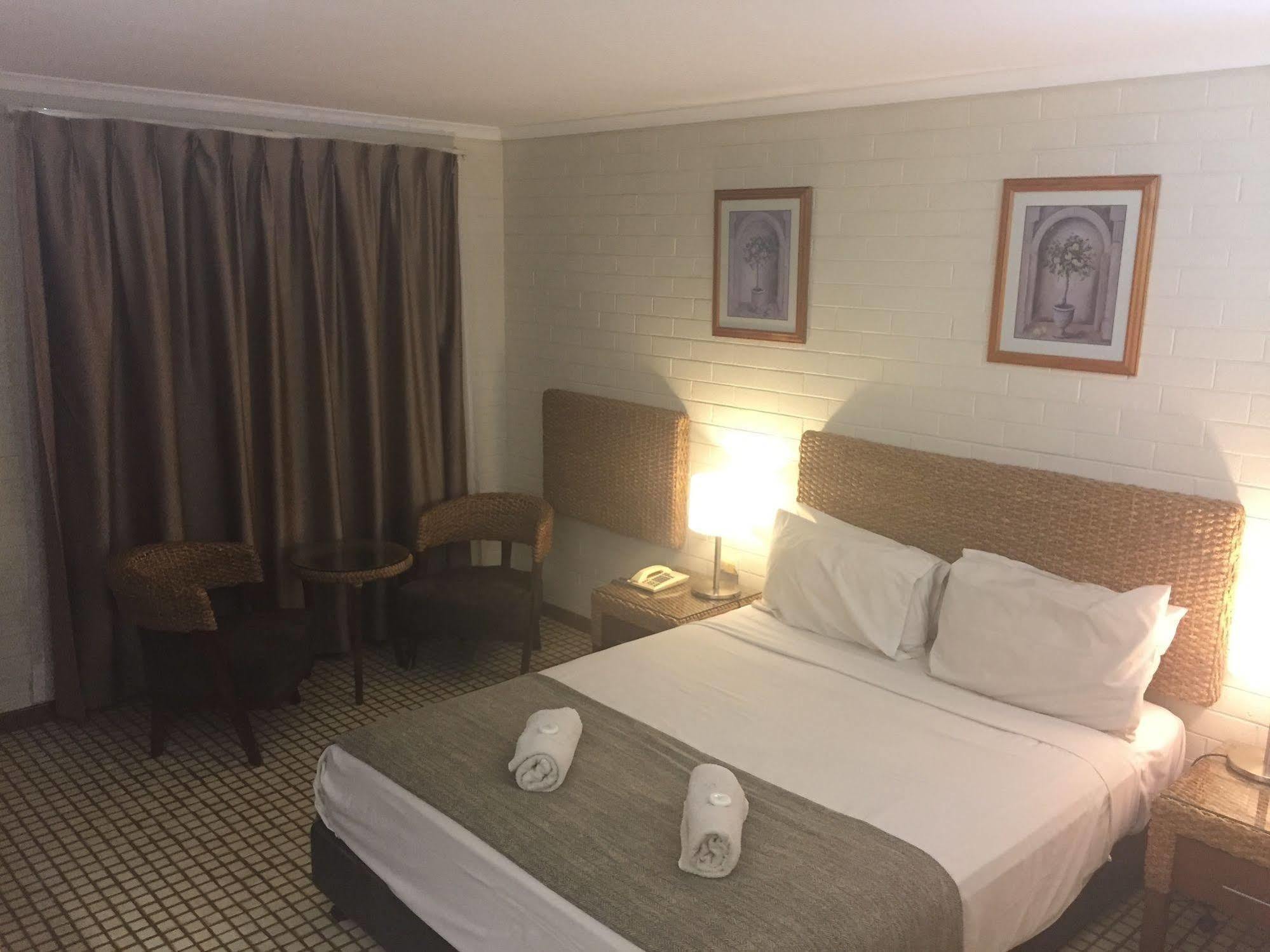 קתרין Pine Tree Motel מראה חיצוני תמונה