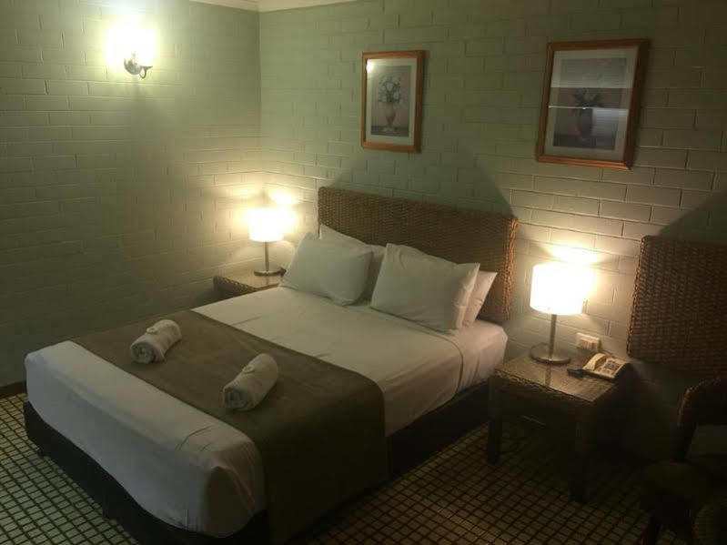 קתרין Pine Tree Motel מראה חיצוני תמונה