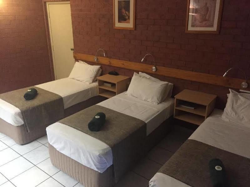 קתרין Pine Tree Motel מראה חיצוני תמונה
